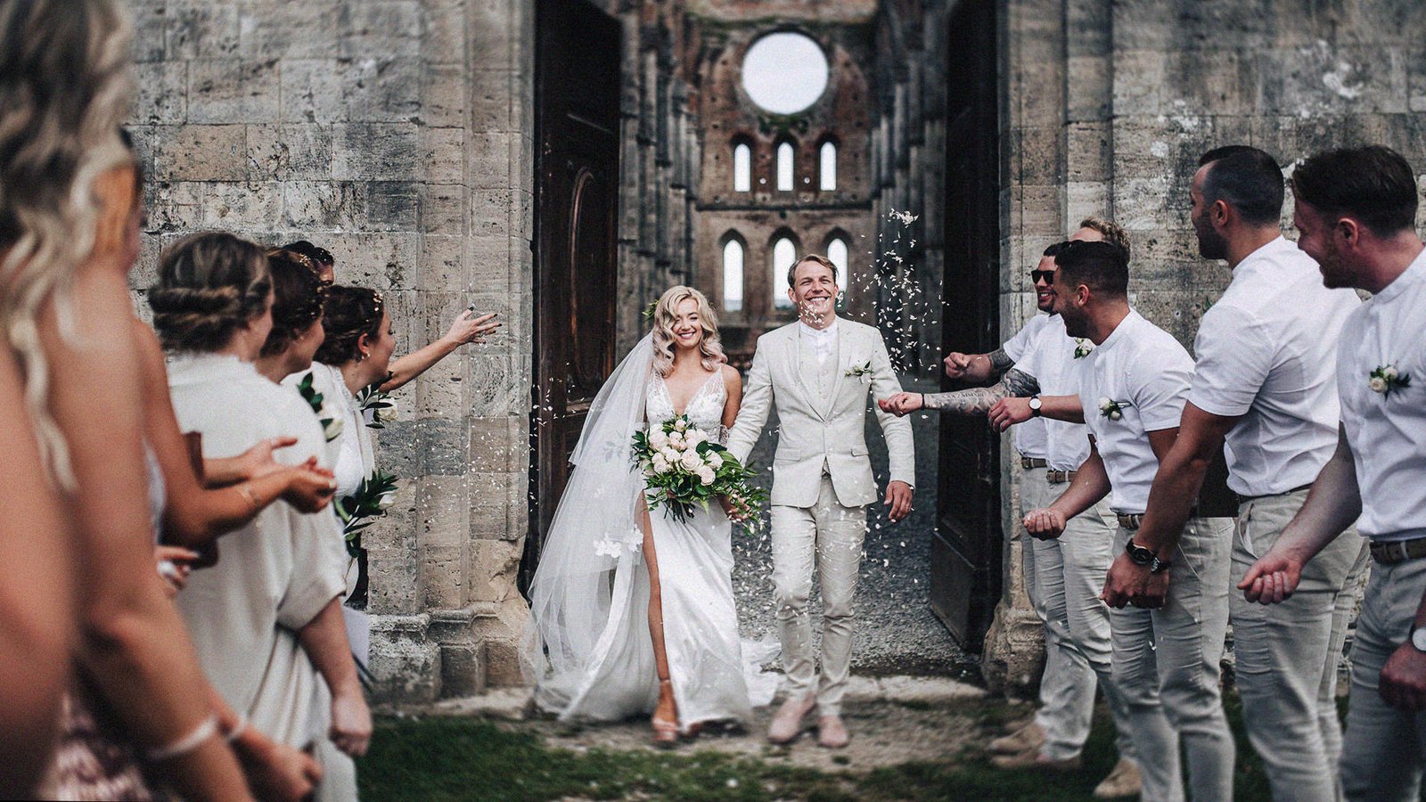 Wedding-in-San-Galgano-Abbey